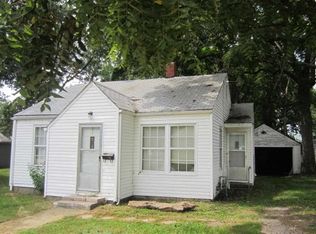 905 S Washington St, Clinton, MO 64735