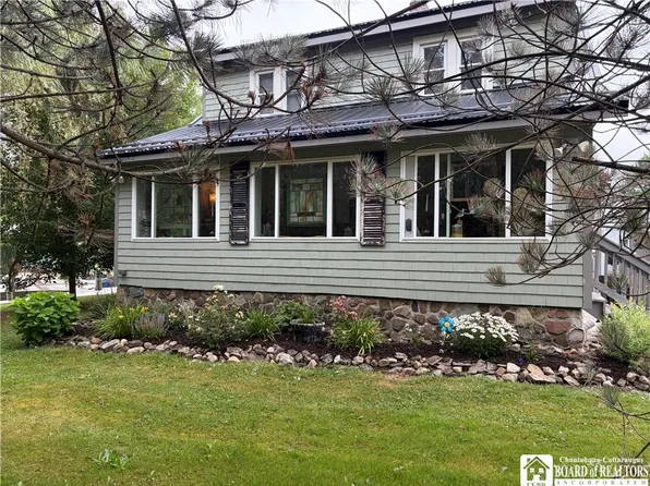 2388 W Lake Rd, Ashville, NY 14710