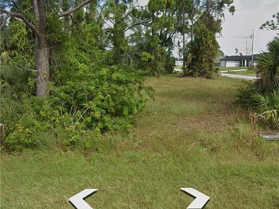 3rd image of 1631 NE 35th St