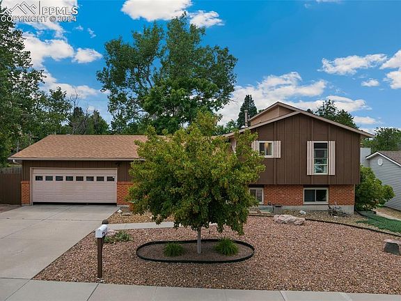 2nd image of 5055 Filarees Cir