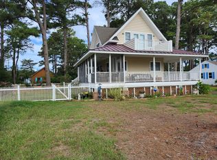 15225 Locust St, Onancock, VA 23417