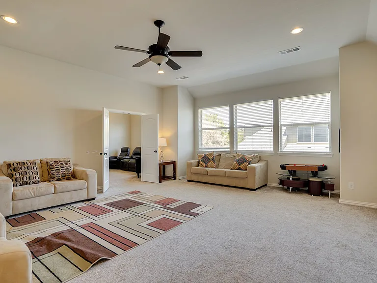 1604 Woodrose Ct — Photo 40