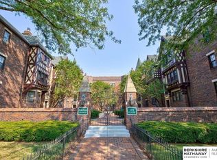 131 S 39th St APT 4, Omaha, NE 68131