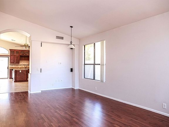 4th image of 20432 N 39th Dr