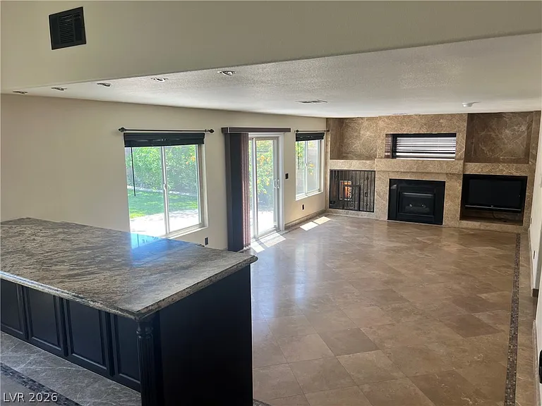8225 Woodland Prairie Ave — Photo 10