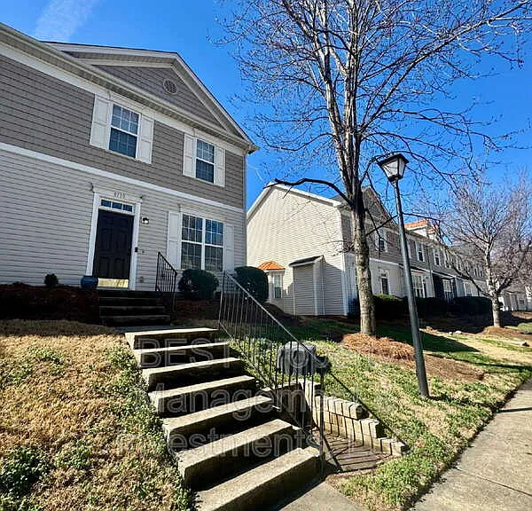8130 Kings Creek Dr — Photo 2
