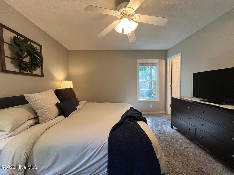 2400 Longleaf Dr W — Photo 16