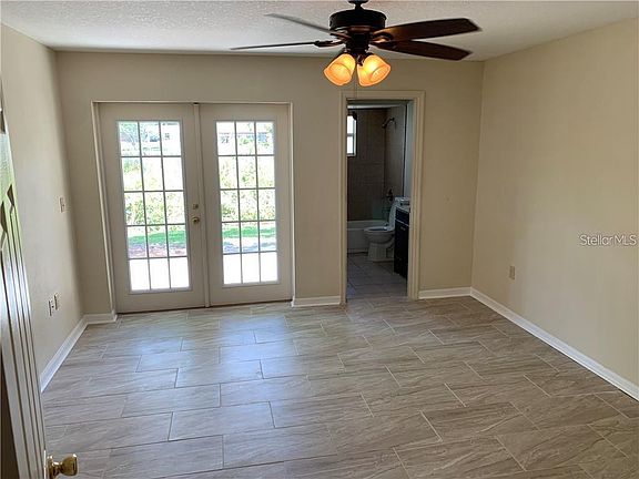 3rd image of 1055 Captiva Pt
