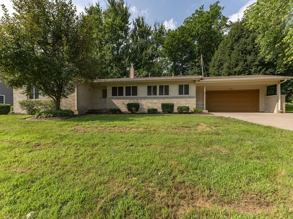 1420 35th Ave, Rock Island, IL 61201