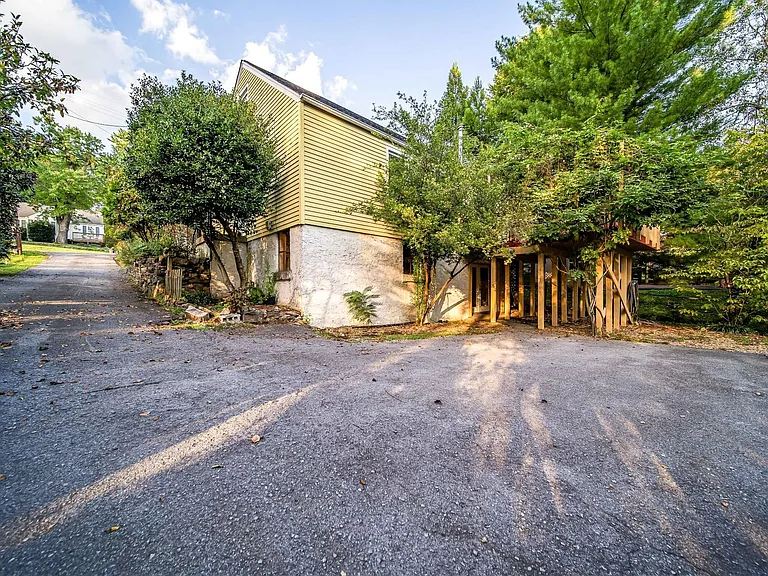 1315 Saturn Dr — Photo 41