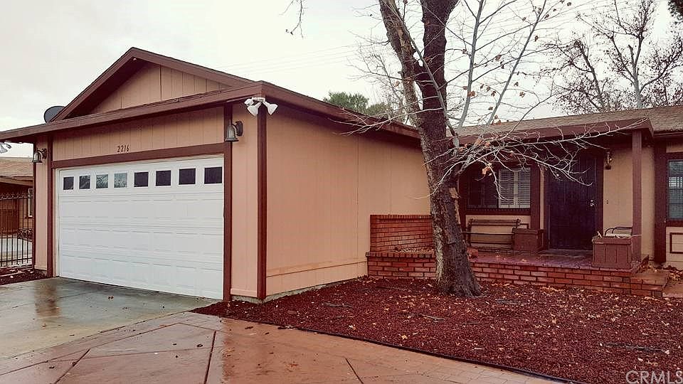 2nd image of 2216 Ponderosa St