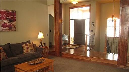 4th image of 105 Oak Park Dr