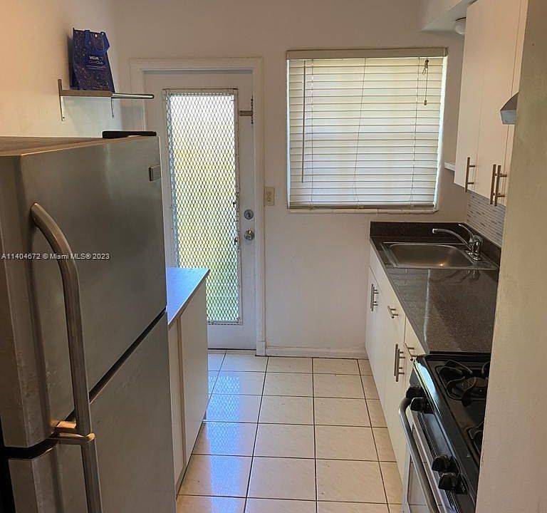 1st image of 2145 Bay Dr