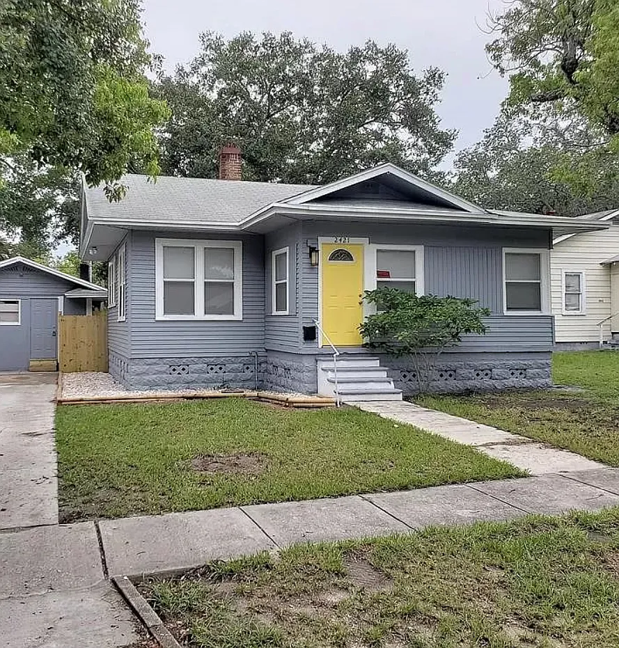 2 bed, 750 sqft, $1,800 — Photo 1