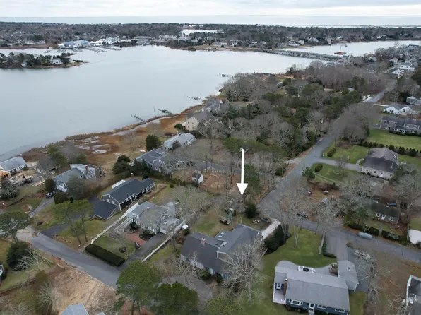 17 Bass River Road, South Yarmouth, MA 02664