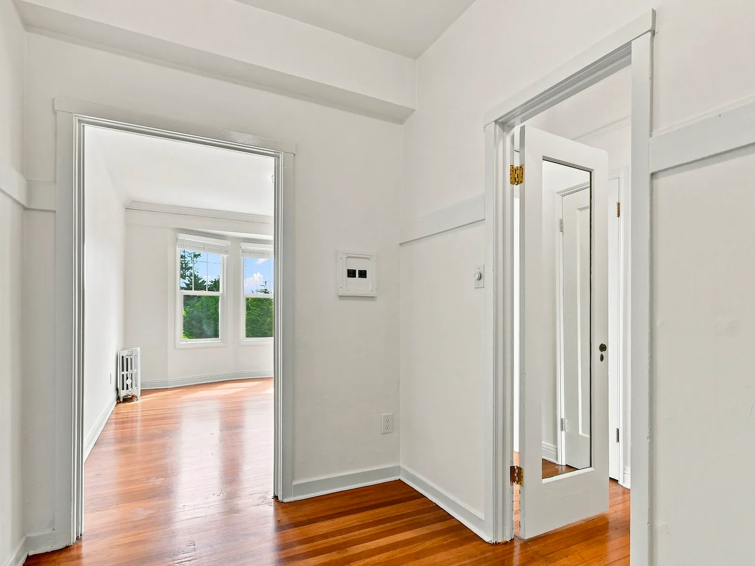 Studio, $3,995 — Photo 4