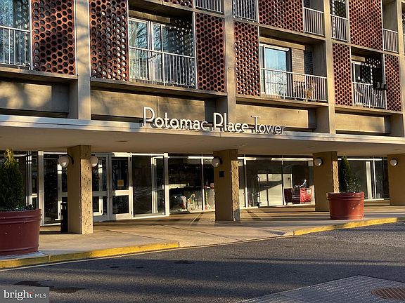 5th image of 800 4th St SW APT N103