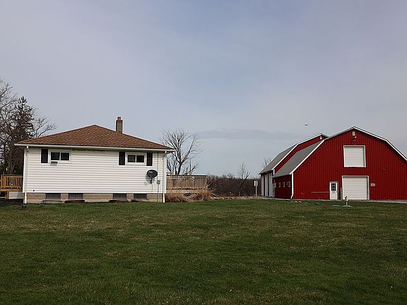 House + Barn Side