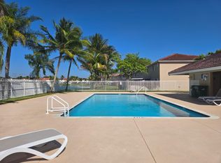 Weitzer Serena Lakes Town, Miami, FL 33177
