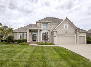 6004 NW 101st St, Kansas City, MO 64154