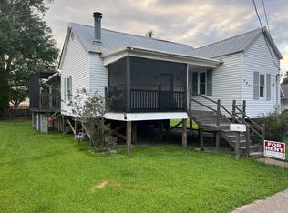 404 S Peach St, Erath, LA 70533