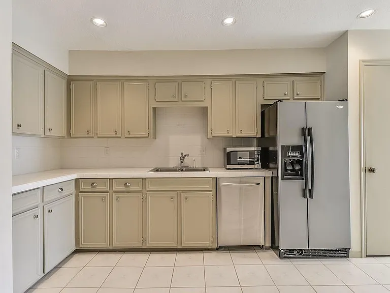 9406 Bassoon Dr — Photo 3