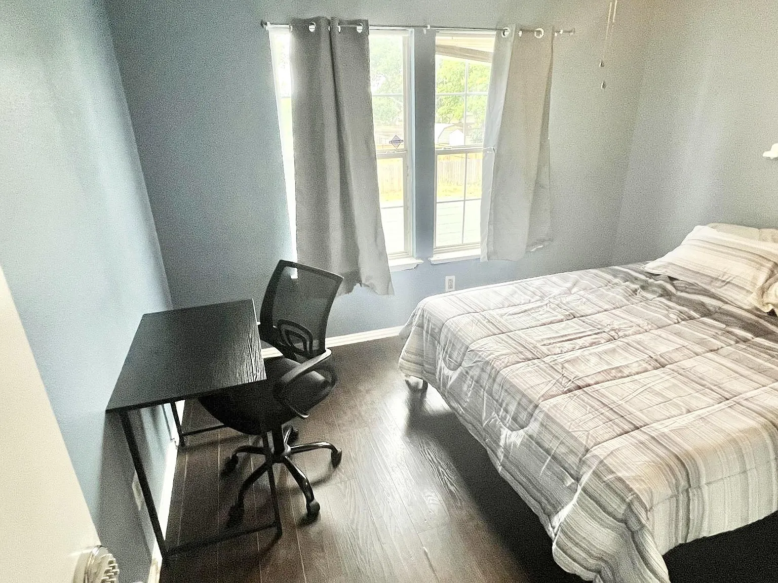 4 bed, 2.5 bath, 1980 sqft, $754 — Photo 3