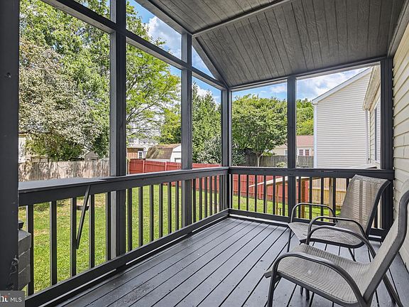 4th image of 1424 Boulder Ln