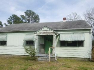 1713 Youngs Rd, Petersburg, VA 23803