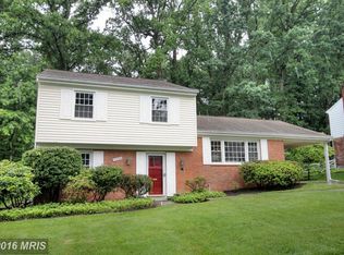 8209 Donset Dr, Springfield, VA 22152
