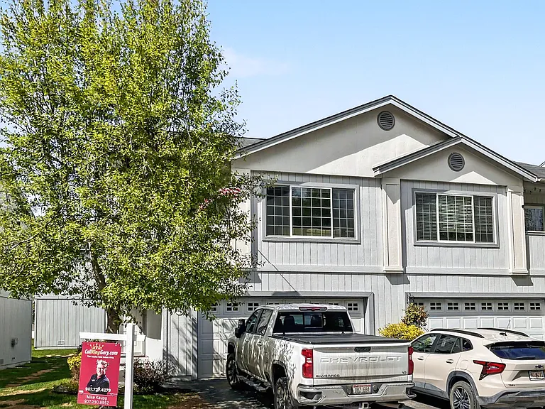 5702 Sapphire Loop #77A — Photo 1