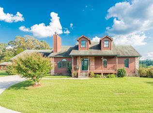225 E Wolf Valley Rd, Heiskell, TN 37754