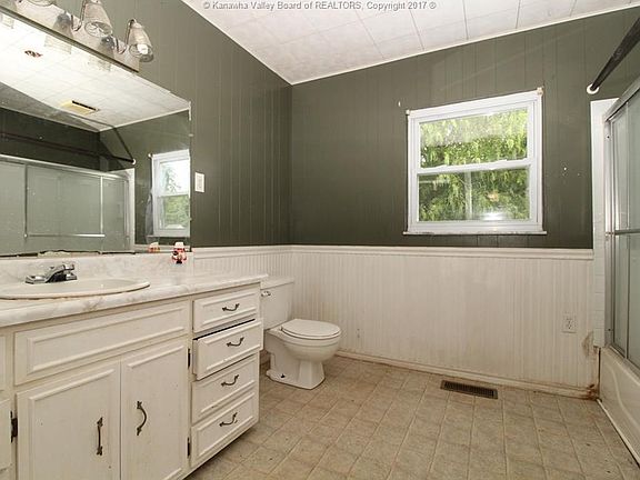 5th image of 63 Fraziers Ln