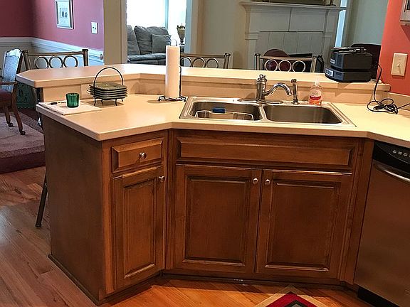 4th image of 370 River Wind Dr
