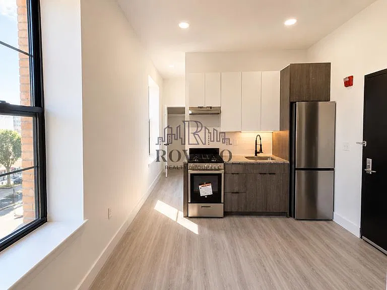 Studio, 600 sqft, $1,550 — Photo 2
