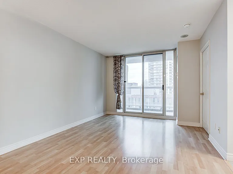 43 Eglinton Ave E #1509 — Photo 8