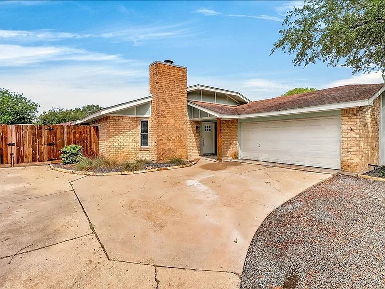 11613 Cripple Creek Dr — Photo 34