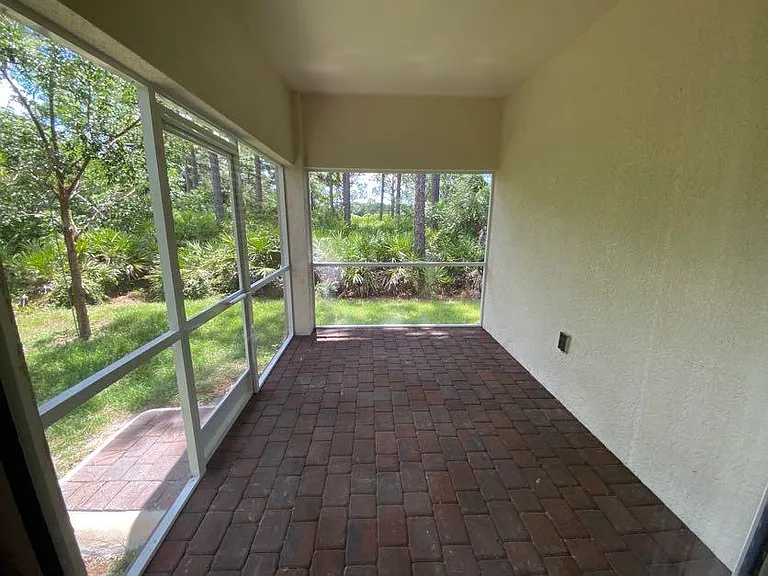 Screened in Lanai