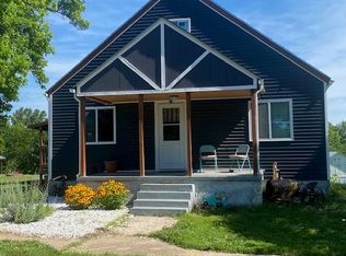 8361 Pratt Rd, Atchison, KS 66002