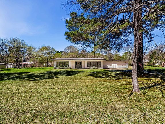 2nd image of 16 Pine Lake Dr