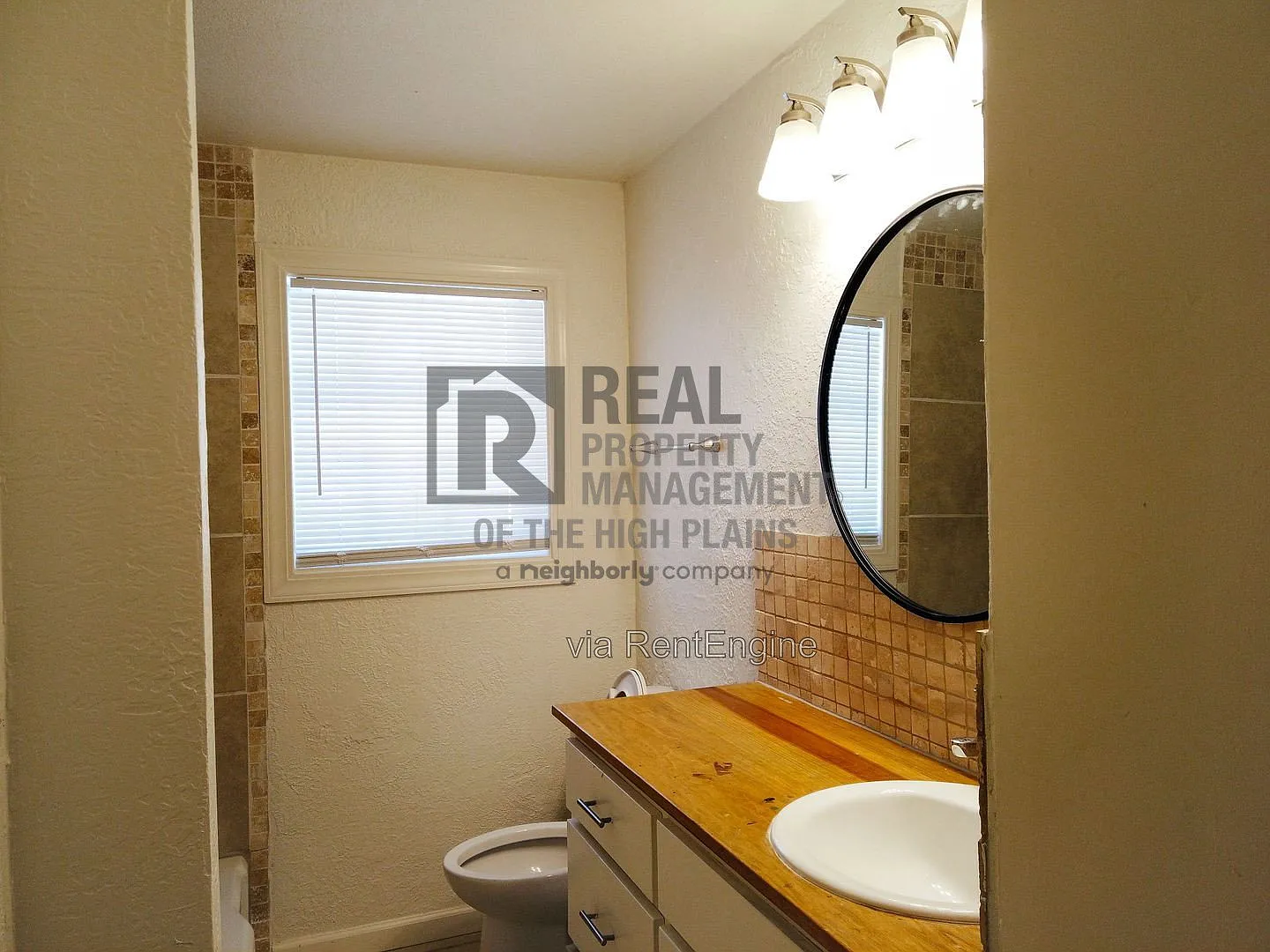 5 bed, 3.0 bath, 1946 sqft, $2,600 — Photo 3