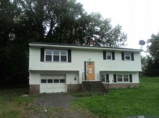 25 Damien Rd, Branford, CT 06405