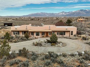 47 Irish Rd, Ranchos De Taos, NM 87557