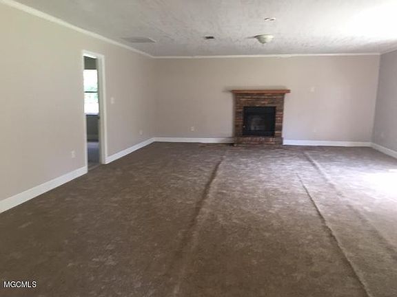 2nd image of 1106 Canal St