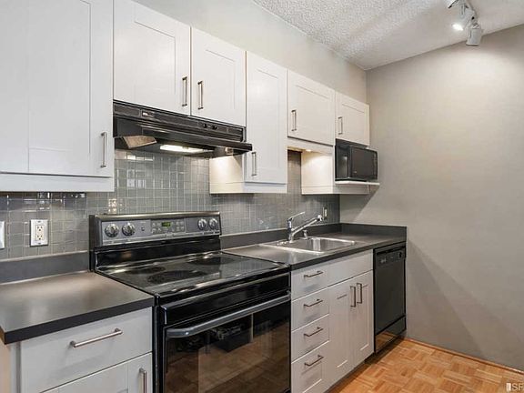 5th image of 1001 Pine St Unit 1311