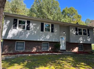 59 S Rowe Rd, Hendersonville, NC 28792