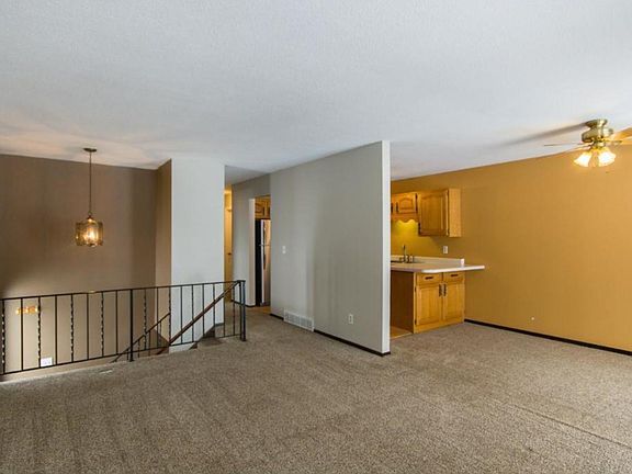 4th image of 3717 Granada Ct N