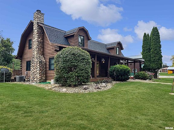 2nd image of 322 Schulzki Ln