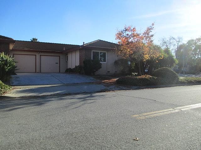 1st image of 1660 Koch Ln