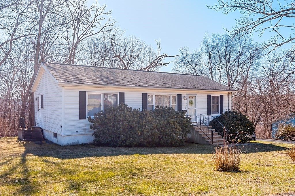 62 Red Oak Ln, Southbridge, MA 01550 Zillow